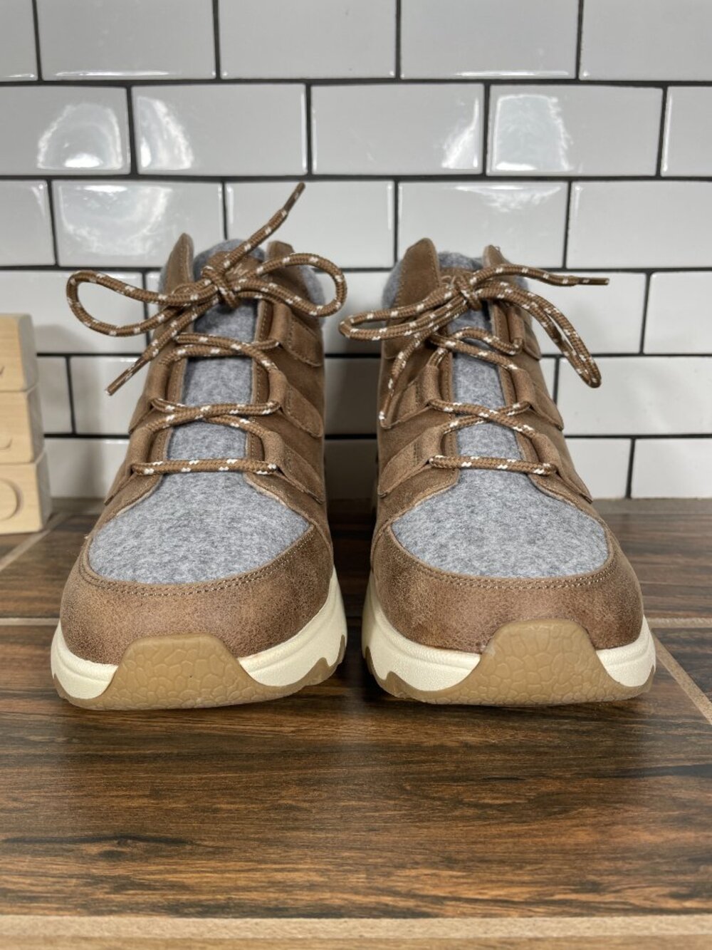 Skechers Big Lug Hiking Boot Shoes Womens Size 8 Chestnut Faux Fur Lined NEW - Picture 2 of 12